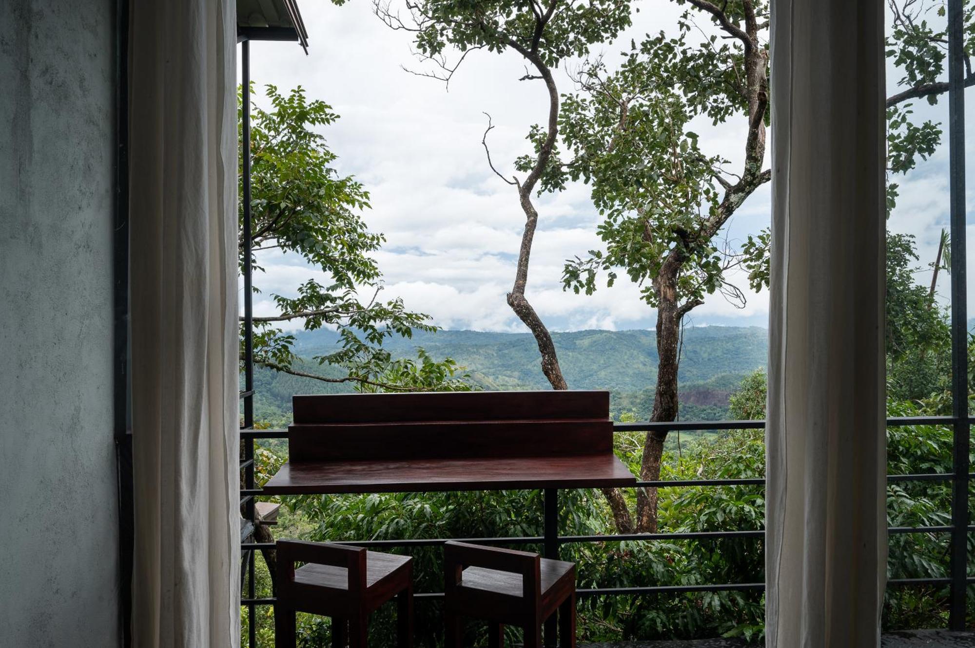 Treehouse Chalets - Luxury Getaway Within A Short Distance Of Ella Belihuloya Exterior photo