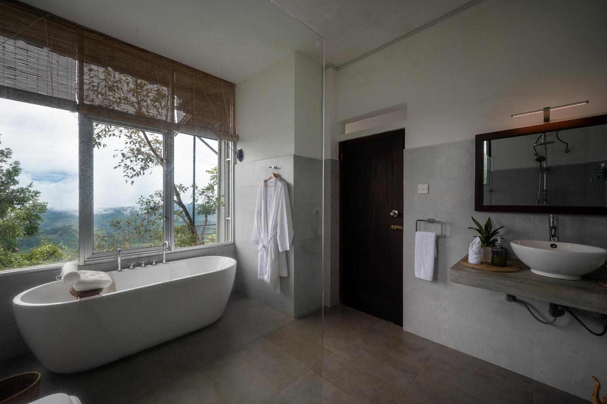 Treehouse Chalets - Luxury Getaway Within A Short Distance Of Ella Belihuloya Exterior photo