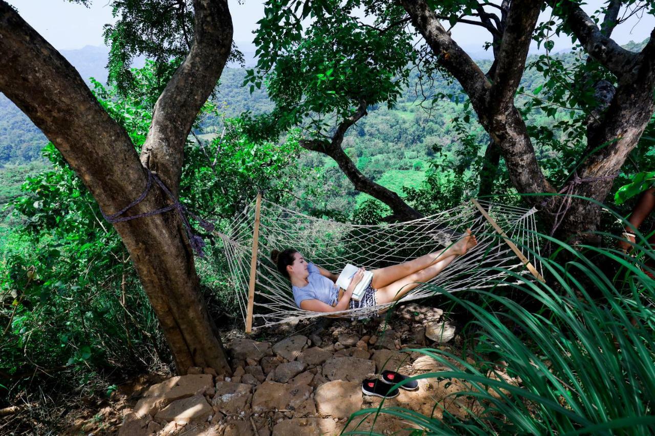 Treehouse Chalets - Luxury Getaway Within A Short Distance Of Ella Belihuloya Exterior photo