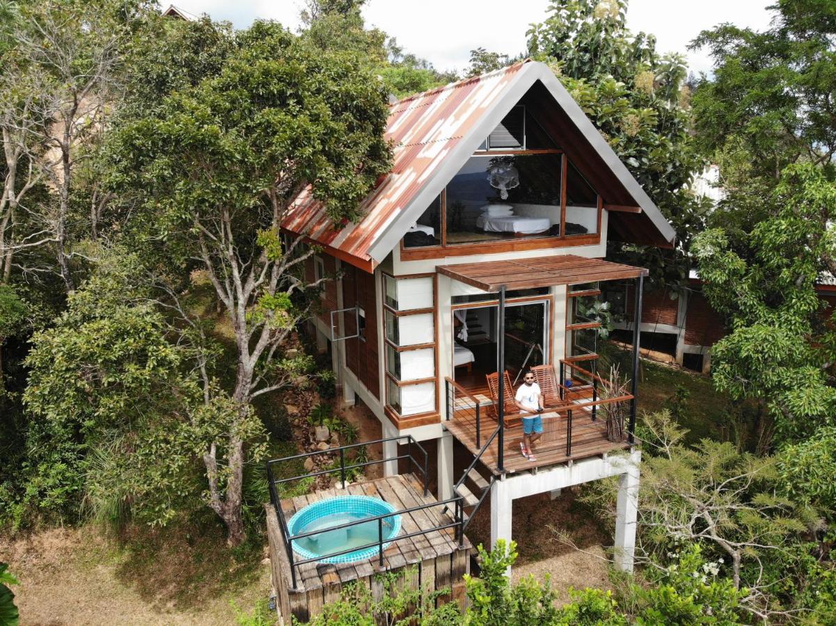 Treehouse Chalets - Luxury Getaway Within A Short Distance Of Ella Belihuloya Exterior photo